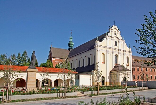 1.5h Crazy Guides' Communism Tour of Nowa Huta in Classic Car - Key Things You’ll Notice on This Nowa Huta Tour