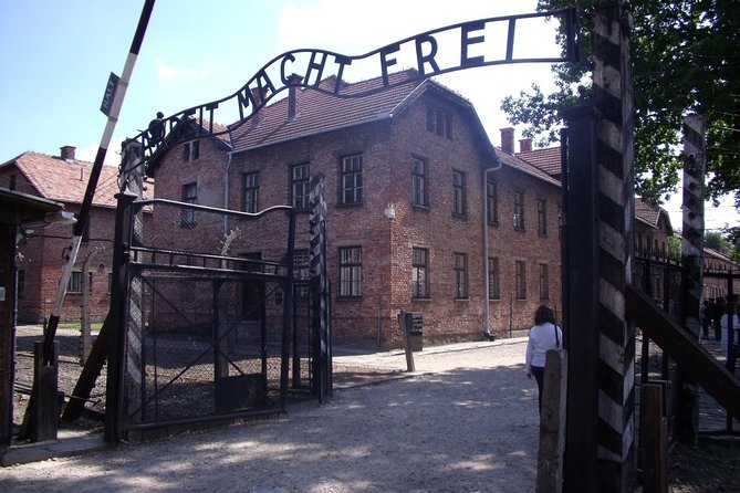 1 Day Trip Auschwitz-Birkenau Memorial and Museum Guided Tour from Krakow - Auschwitz-Birkenau From Krakow: How This Trip Really Plays