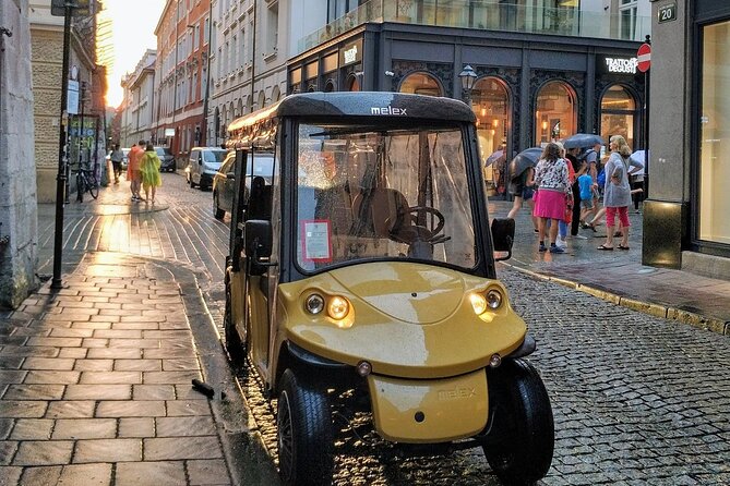 1-Hour Tour to Krakow's Old Town by Electric Golf Cart - Academic Krakow: University Buildings Near the Square