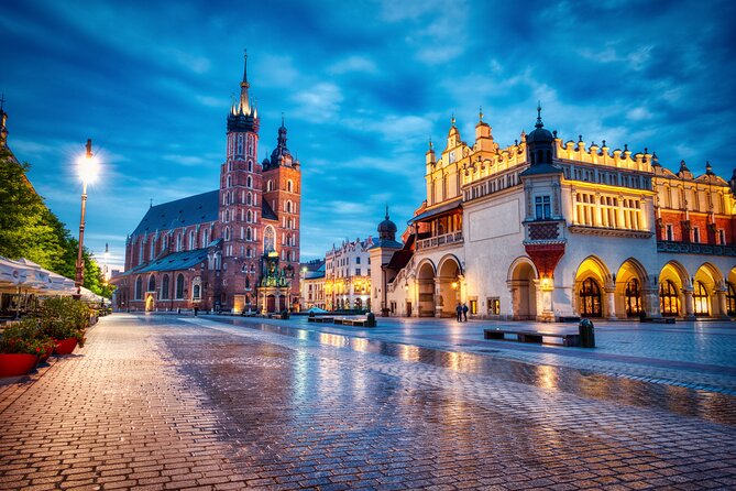 2-Hour City Walking Tour in Creepy Krakow - Quick hits you’ll care about