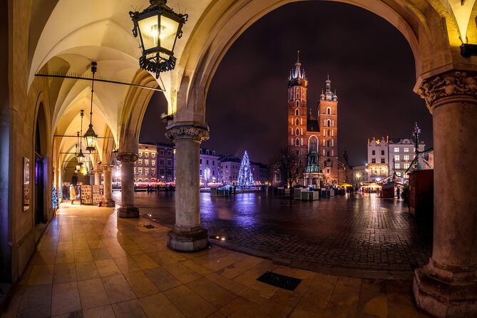 2-Hour City Walking Tour in Creepy Krakow - The Wawel Dragon: Myth With Real Footsteps