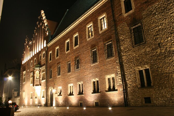 2-Hour City Walking Tour in Creepy Krakow - A 2-Hour Walk That Doesn’t Overstay Its Welcome