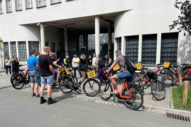 3-Hour E-Bike Tour In Krakow - First Stop: Sławkowska 11 and Getting Comfortable on the Bike