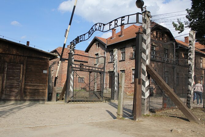 Auschwitz and Birkenau Memorial and Museum Guided Tour from Krakow - Meeting at Sienna 17 and the small-group advantage