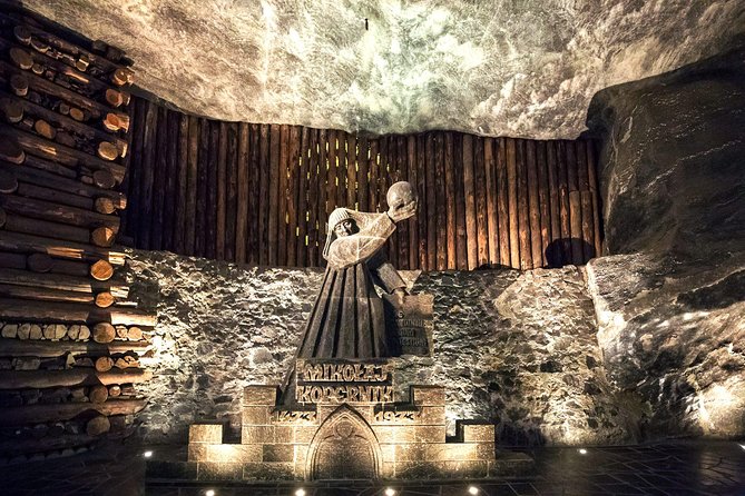 Auschwitz-Birkenau and Salt Mine Full day tour - Auschwitz-Birkenau and the Wieliczka Salt Mine: two worlds, one efficient day