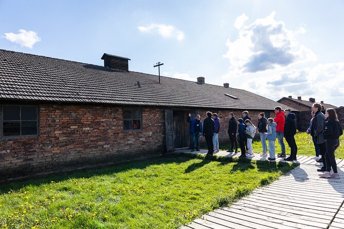 Auschwitz-Birkenau: Day Trip & Transfer from Kraków - Who Should Book This Auschwitz Day Trip from Kraków