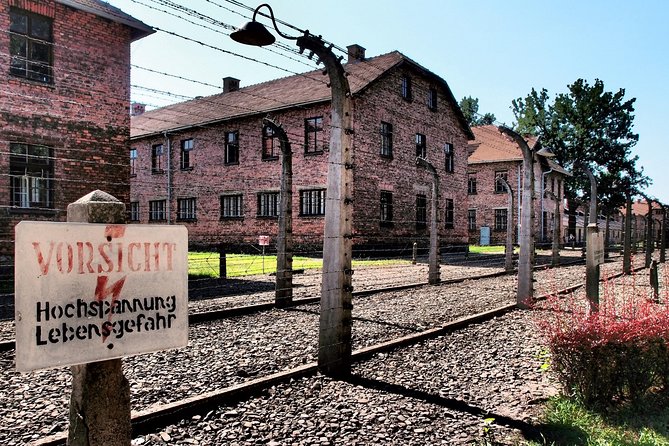 Auschwitz Birkenau Guaranteed Guided Tour or your money back - Guides: when the narration carries the weight