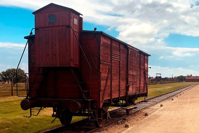 Auschwitz-Birkenau Guided Shared Tour from Krakow - Tickets, IDs, and Bag Limits: Don’t Get Tripped Up