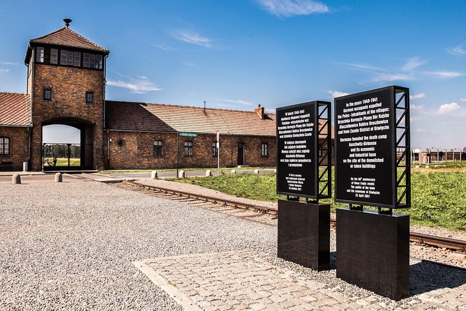 Auschwitz-Birkenau Memorial and Museum Trip from Krakow - Entering Auschwitz I: how the guided time sets the tone