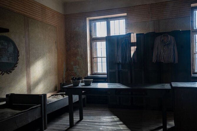 Auschwitz Birkenau Tour with Pickup and Lunch - Lunch box: good planning, but timing can be unpredictable