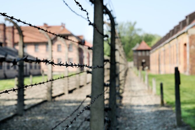 Auschwitz - Birkenau Tour with Private Transport from Krakow - Auschwitz I: seeing the core structures and learning how to read the site