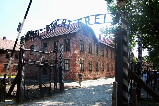 Auschwitz Tours Memorial and Museum Guided Tour from Krakow - Key things that make this tour work well