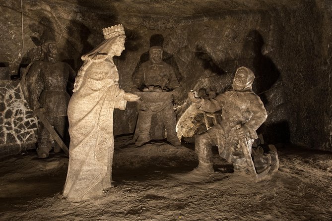 Auschwitz & Wieliczka ONE DAY Guided Tour +Private Transportation - The 15-minute break and Birkenau in about one hour