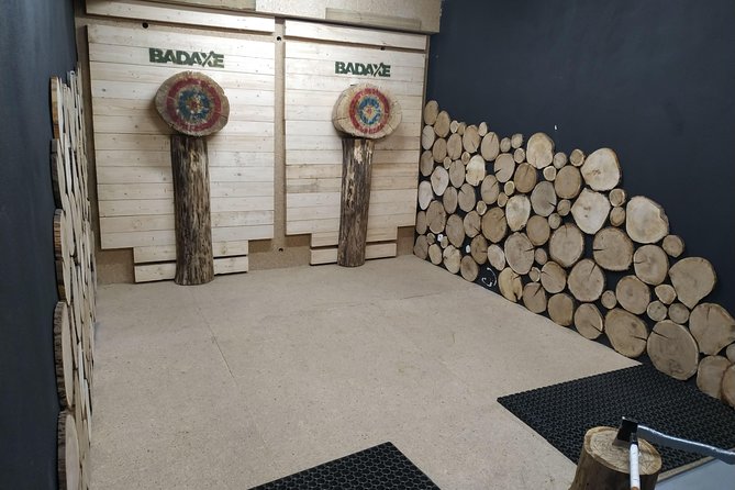 Axe Throwing In Bad Axe Krakow - The 90 Minutes: How the Session Typically Flows