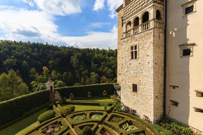 Castles Tour by The Eagles' Nests Trail, day tour from Krakow - Korzkiew and the Ojców National Park edge: the warm-up stop