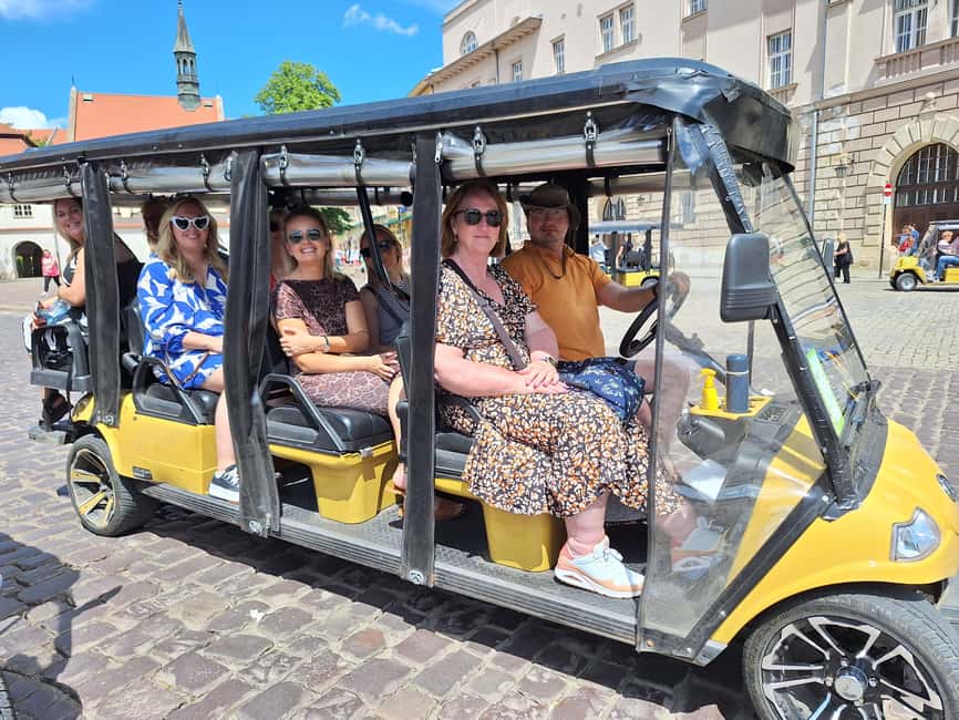 City Tour Cracow , Jewish Quarter - Corpus Christi Basilica and the Ethnographic Museum: contrast that helps you understand