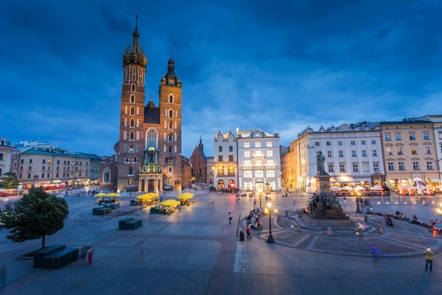 Creepy Krakow: 2-Hour City Walking Tour - Collegium Maius, Maria Magdalena’s Square, and Katyński’s Square