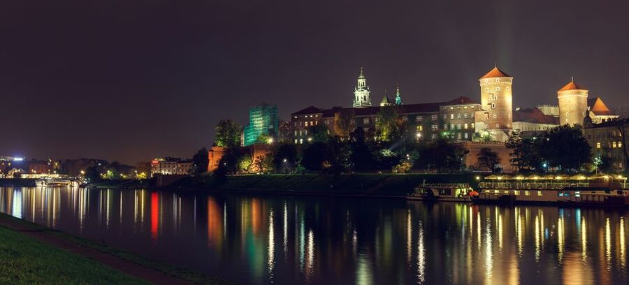 Creepy Krakow: 2-Hour City Walking Tour - Ending at Wawel Royal Castle: Close the Night on a Big Note