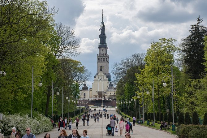 CZĘSTOCHOWA - BLACK MADONNA Monastery, PRIVATE tour from Kraków - Black Madonna Chapel and basilica: your first big anchors