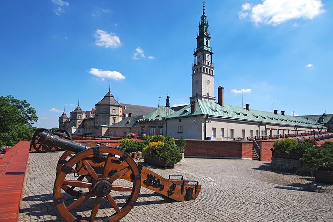 Czestochowa Black Madonna Private Day Tour from Krakow - Price and value: is $384.49 per person worth it?