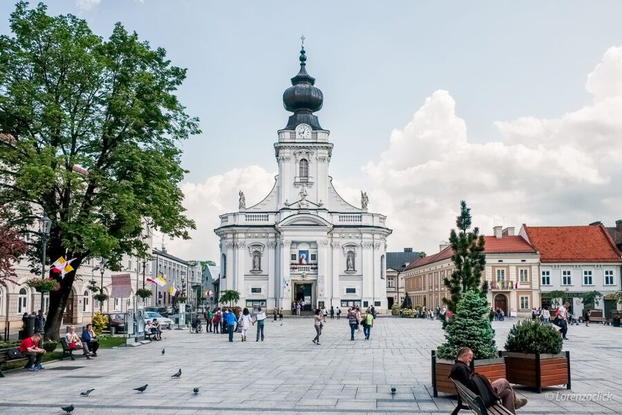 Day Tour: Traces of Pope John Paul II near Krakow - Kalwaria Zebrzydowska UNESCO sanctuary and papal pilgrimages