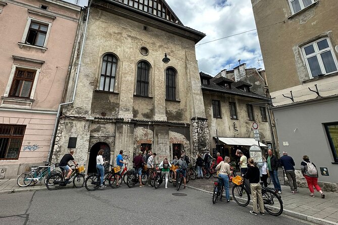 Discover Kraków by Bike with a Dutch guide - Fabryka Emalia Oskara Schindlera and the practical value of a food break