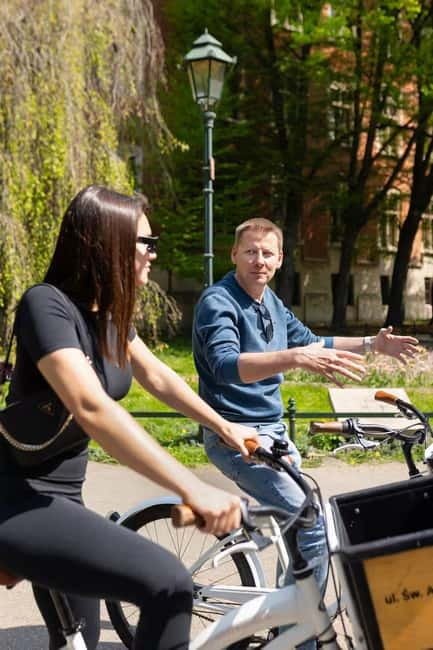 Discover Krakow’s Old Town on a Guided Bike Tour - Why a 2-Hour Bike Loop Works in Krakow’s Old Town