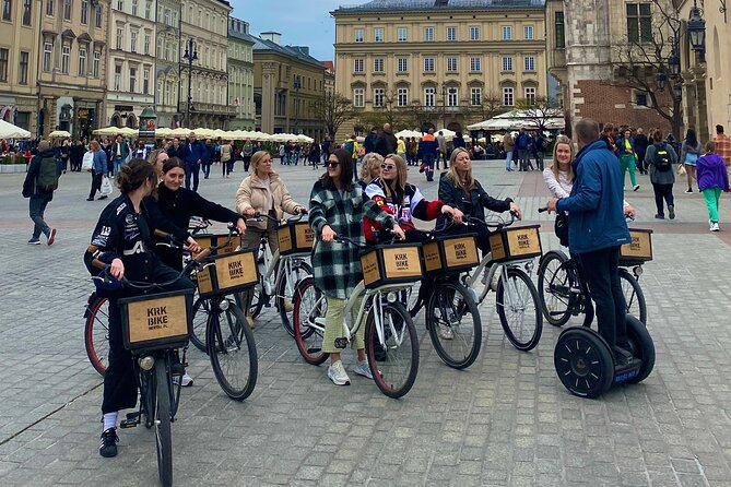 Discover the Jewish Quarter with a Bike Tour - Getting started at Wiślna 4 and finding your rhythm