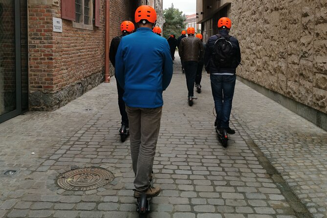 Electric Scooter Tour: Full Tour (Old Town + Jewish Quarter) - Why a Krakow electric scooter tour beats the walking slog