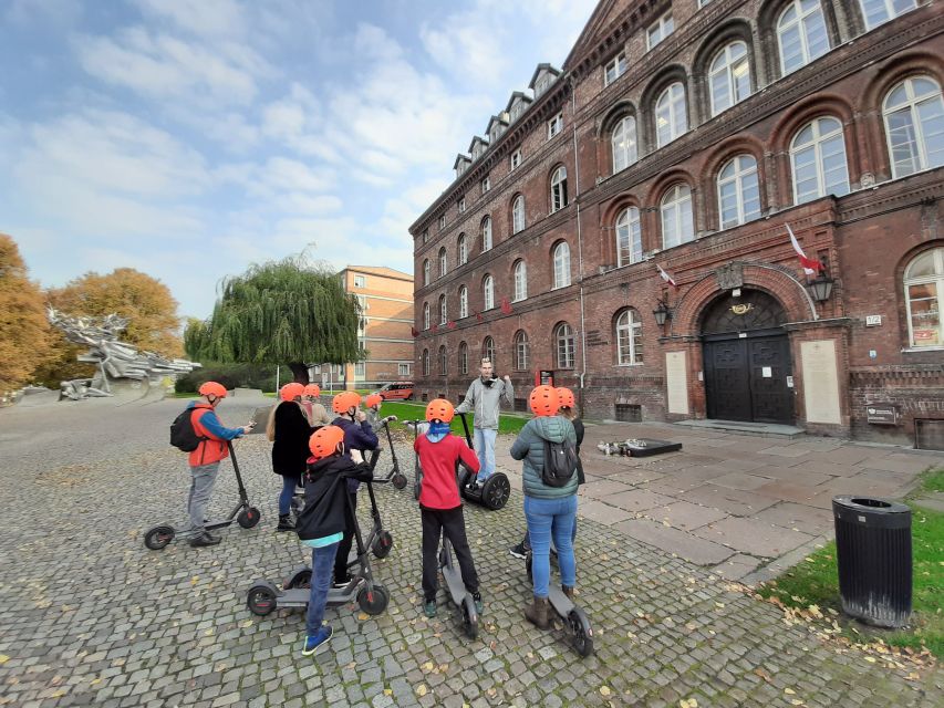 Electric Scooter Tour: Jewish Quarter - 2-Hours of Magic! - Vistula river views and the footbridge moment