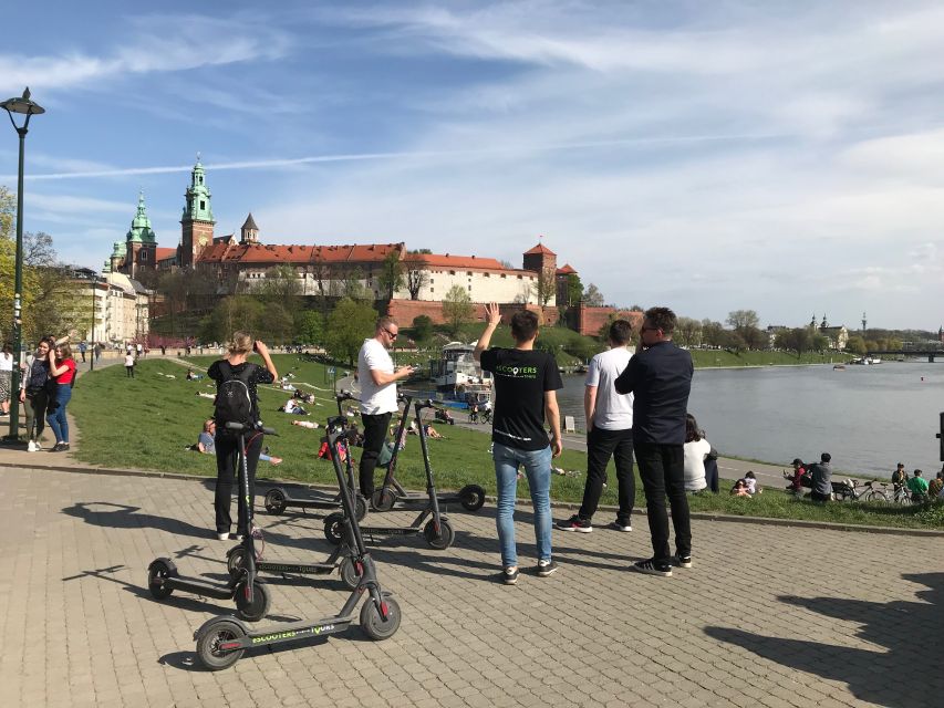 Electric Scooter Tour Krakow - Entering Kraków by electric scooter instead of on foot