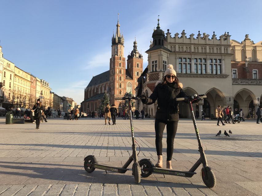 Electric Scooter Tour Krakow - Podgórze and ghetto-wall stops: how to handle the serious parts
