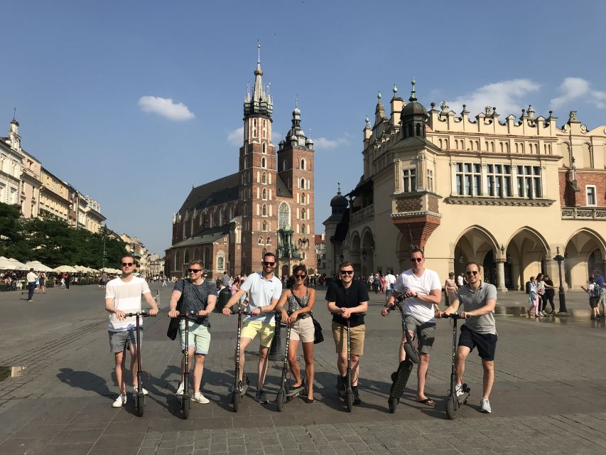Electric Scooter Tour Krakow - Obwarzanek snack and quick street-food moments that feel local