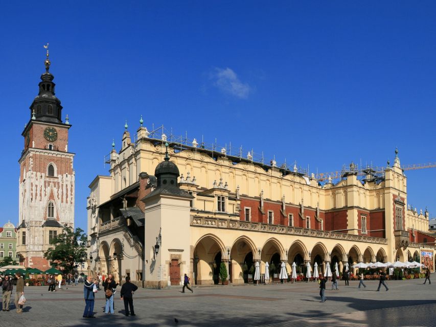 Family Tour of Krakow Old Town with Sweets Factory & Cruise - Price and options: is $96 per person worth it?