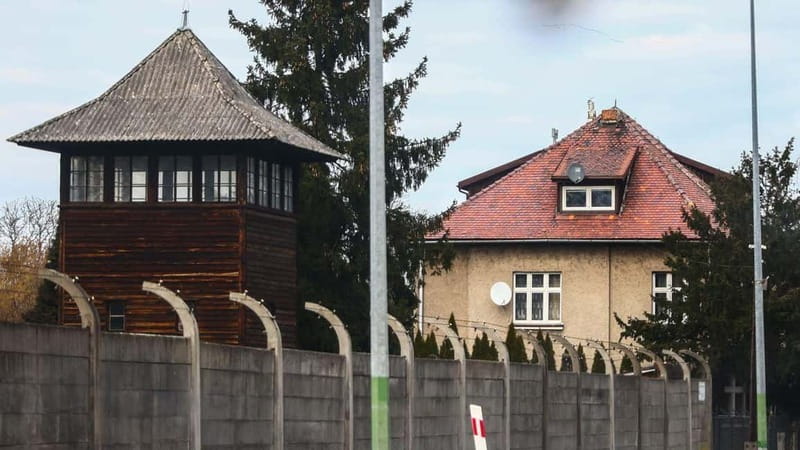 From Kracow: Auschwitz Complex Alternative Tour - Key things to know before you go