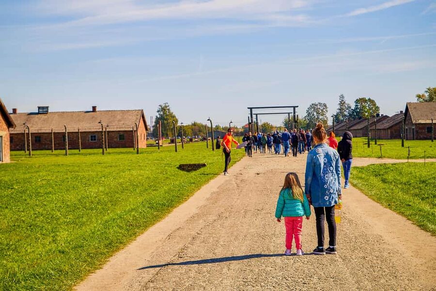 From Krakow: Auschwitz-Birkenau Day Tour with Pickup - Should you book this Krakow to Auschwitz-Birkenau day tour?
