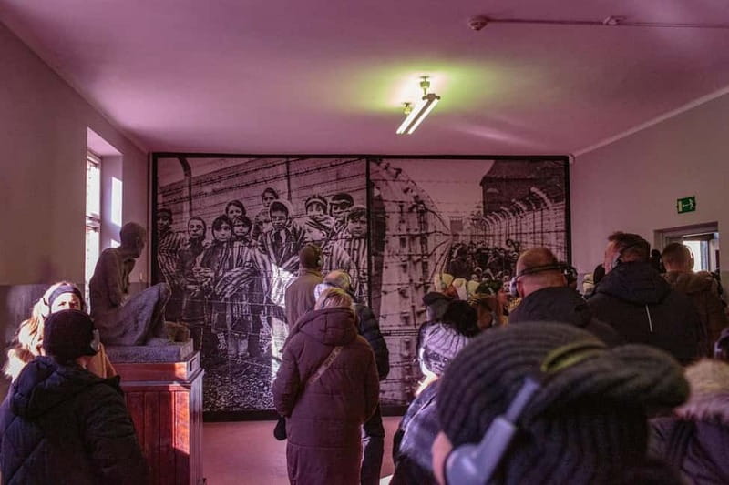 From Krakow: Auschwitz-Birkenau Guided Full-Day Tour - The short break and the move to Auschwitz II-Birkenau
