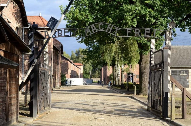 From Krakow: Auschwitz-Birkenau Guided Tour & Pickup - What Makes This Auschwitz Day Trip Worth Your Time
