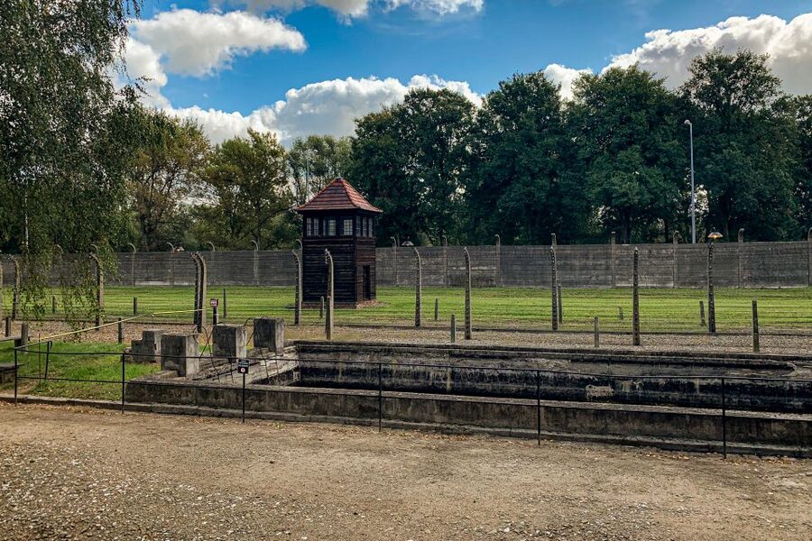From Krakow: Auschwitz-Birkenau Memorial and Museum Tour - From Krakow to Oświęcim: Transport, the Drive Time, and Getting There