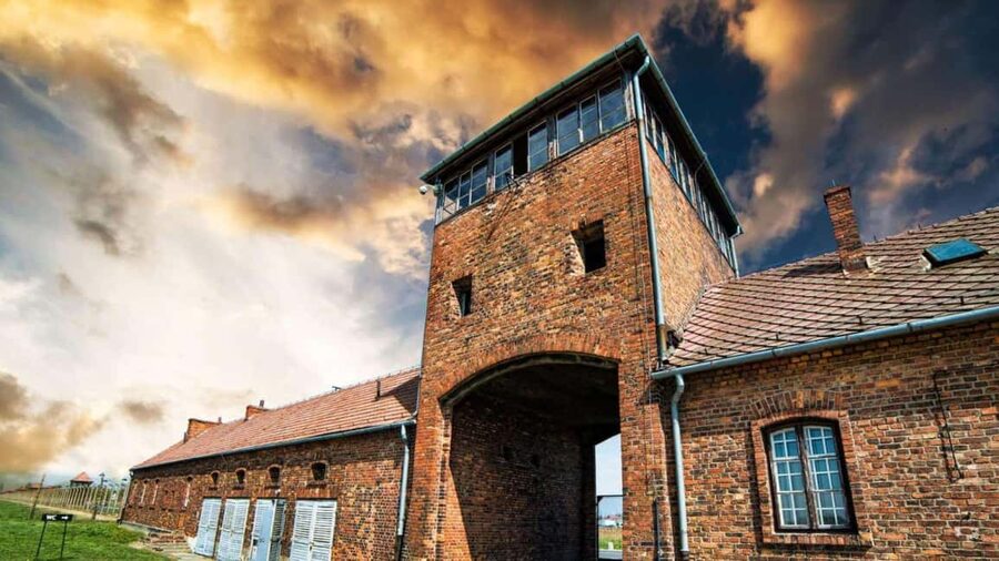 From Krakow: Auschwitz-Birkenau Memorial Private Tour - Skip-the-line energy: why private transport is worth paying for
