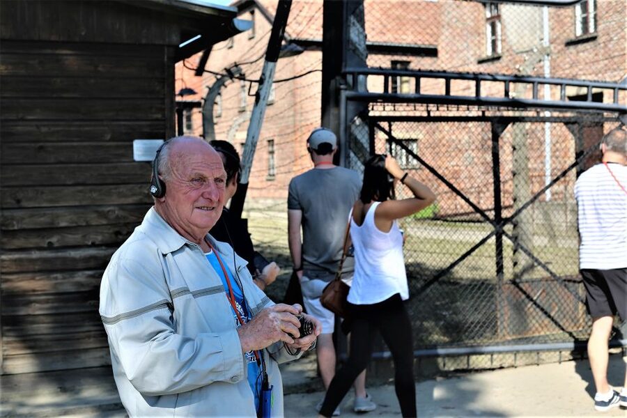 From Krakow: Auschwitz Birkenau Small Group Tour with Pickup - Birkenau (Auschwitz II): the 300-building scale you can feel