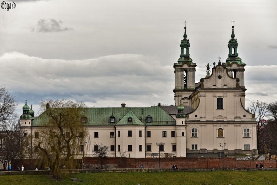From Krakow: Częstochowa "Black Madonna" Day Tour - Why Częstochowa’s Black Madonna pulls people in