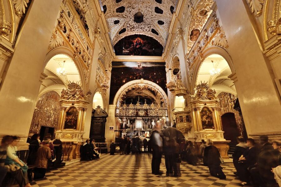 From Krakow: Częstochowa "Black Madonna" Day Tour - From Kraków to Jasna Góra: ride comfort and timing that actually works