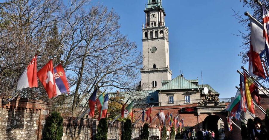 From Krakow: Czestochowa - The Black Madonna - Basilica Museum, Treasury, and the 600th-Anniversary Option