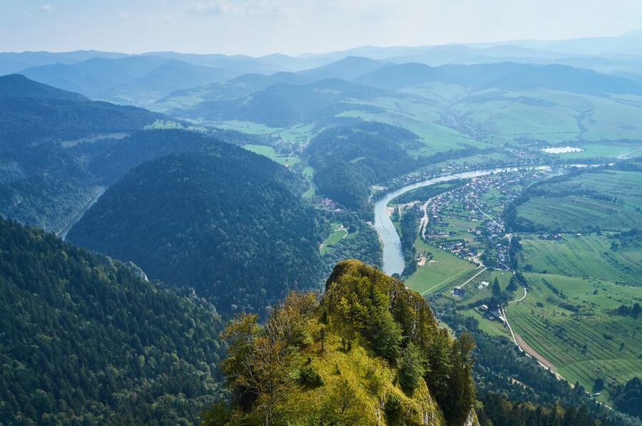 From Krakow: Dunajec River Rafting - Board the wooden raft: 15 km of easy current on a traditional craft