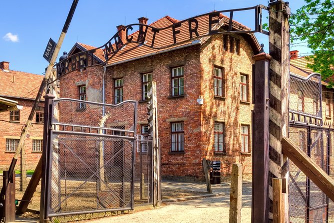 From Krakow: Live Guided Tour Auschwitz-Birkenau - Getting From Krakow To Oświęcim: The coach ride setup