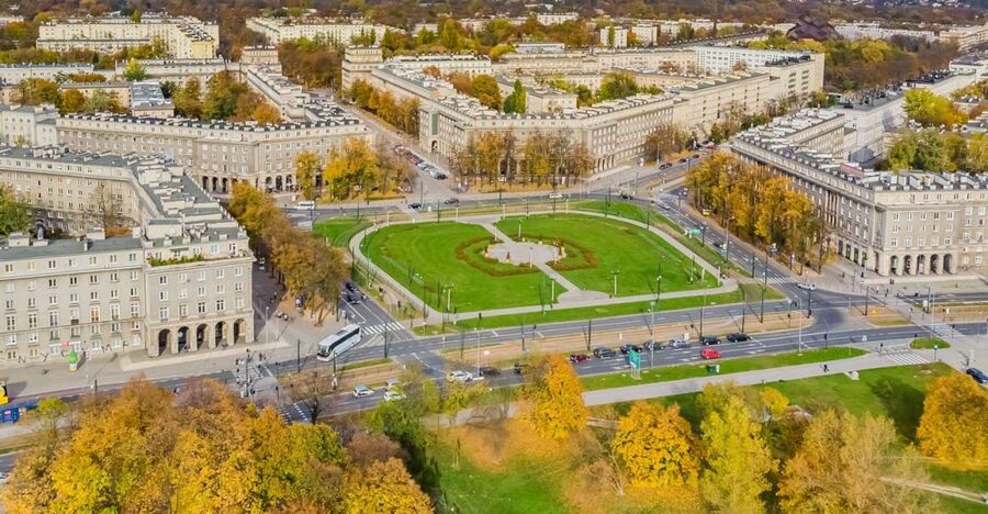 From Krakow: Nowa Huta Premium Tour - Hotel pickup and the 5-hour schedule that keeps things simple