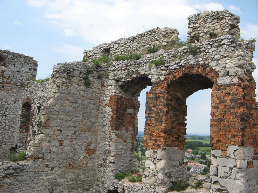 From Krakow: Trail of the Eagles’ Nests Day Tour - Rabsztyn and Ogrodzieniec ruins: where “Witcher” fame meets limestone reality