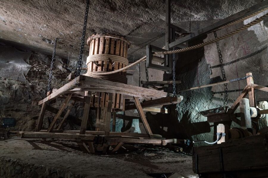 From Krakow: Wieliczka Salt Mine Tour with Guide - Timing: a true half-day plan from Krakow