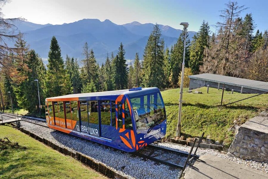 From Krakow: Zakopane & Hot Springs Day Tour - Kraków pickup, coach time, and the mountain temperature reality